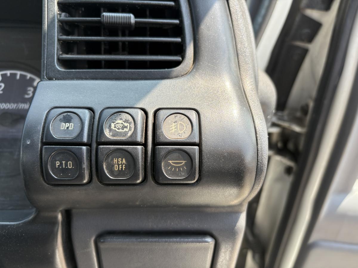 H18 タイタン 2t 3段クレーン|中古トラックの販売・買取・査定のアイナビ