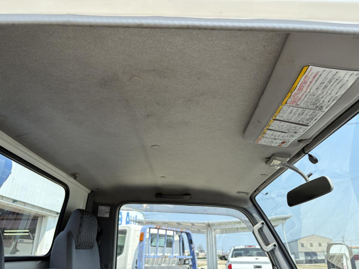 H18 タイタン 2t 3段クレーン|中古トラックの販売・買取・査定のアイナビ