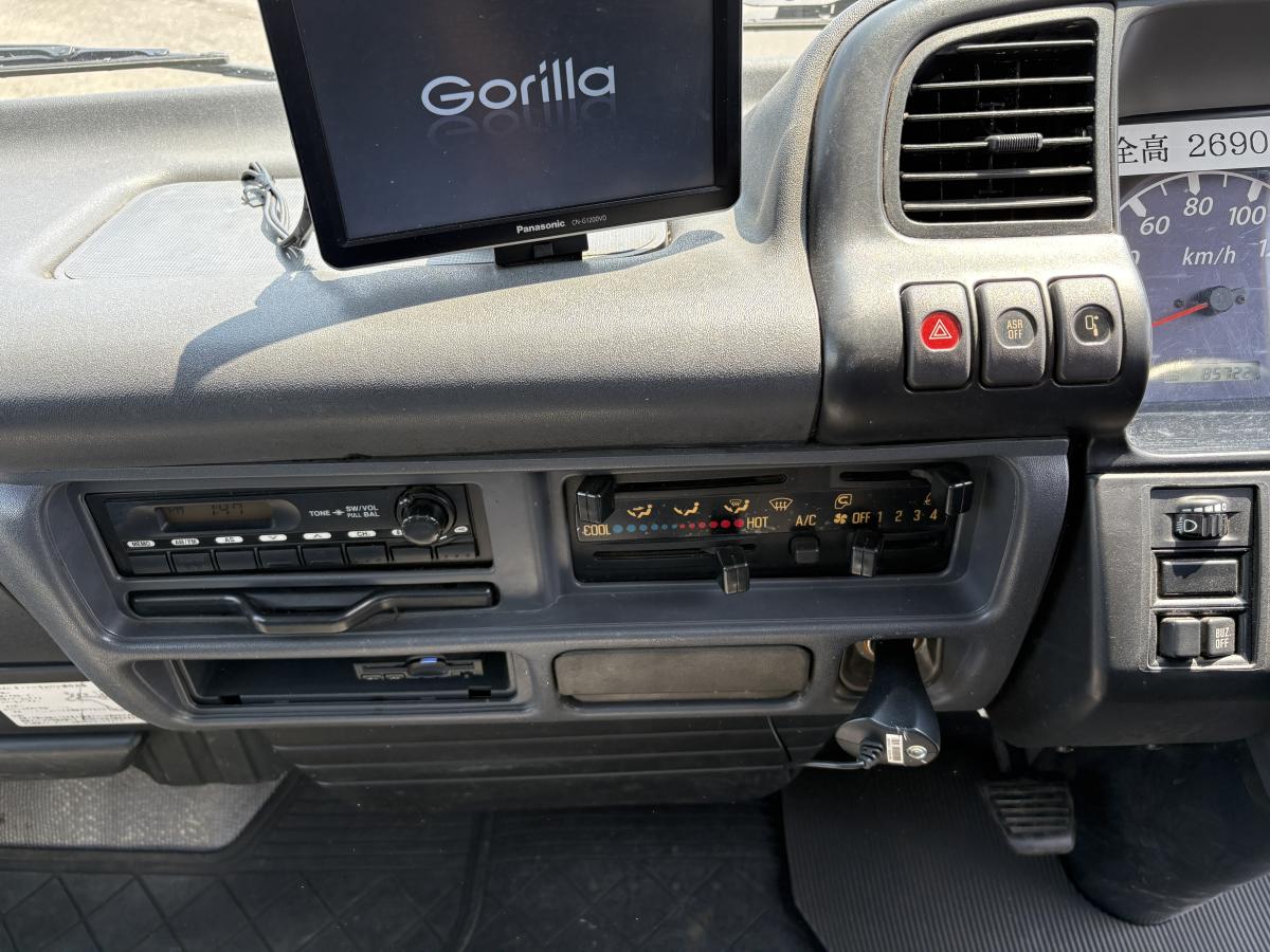 H18 タイタン 2t 3段クレーン|中古トラックの販売・買取・査定のアイナビ