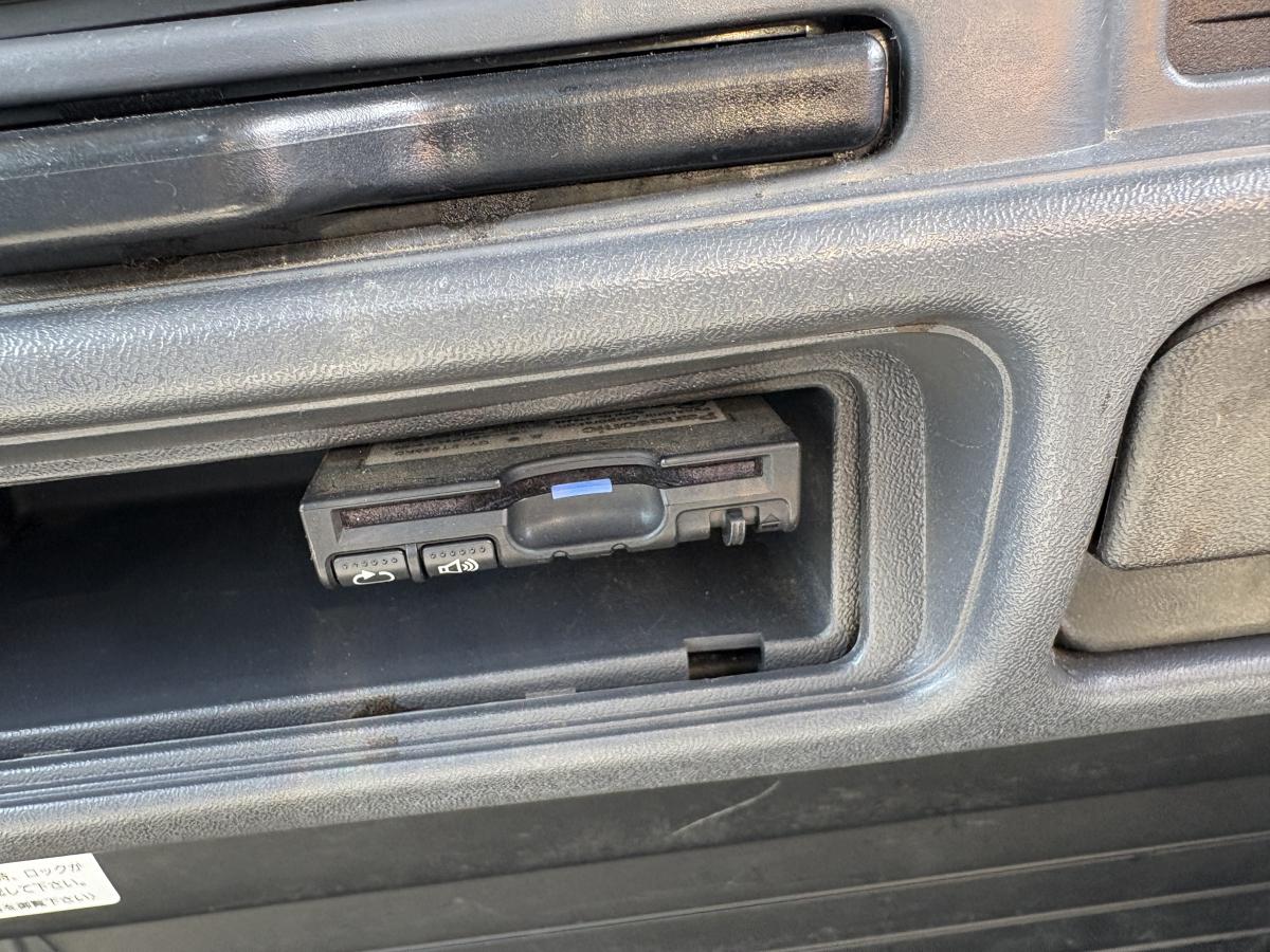 H18 タイタン 2t 3段クレーン|中古トラックの販売・買取・査定のアイナビ