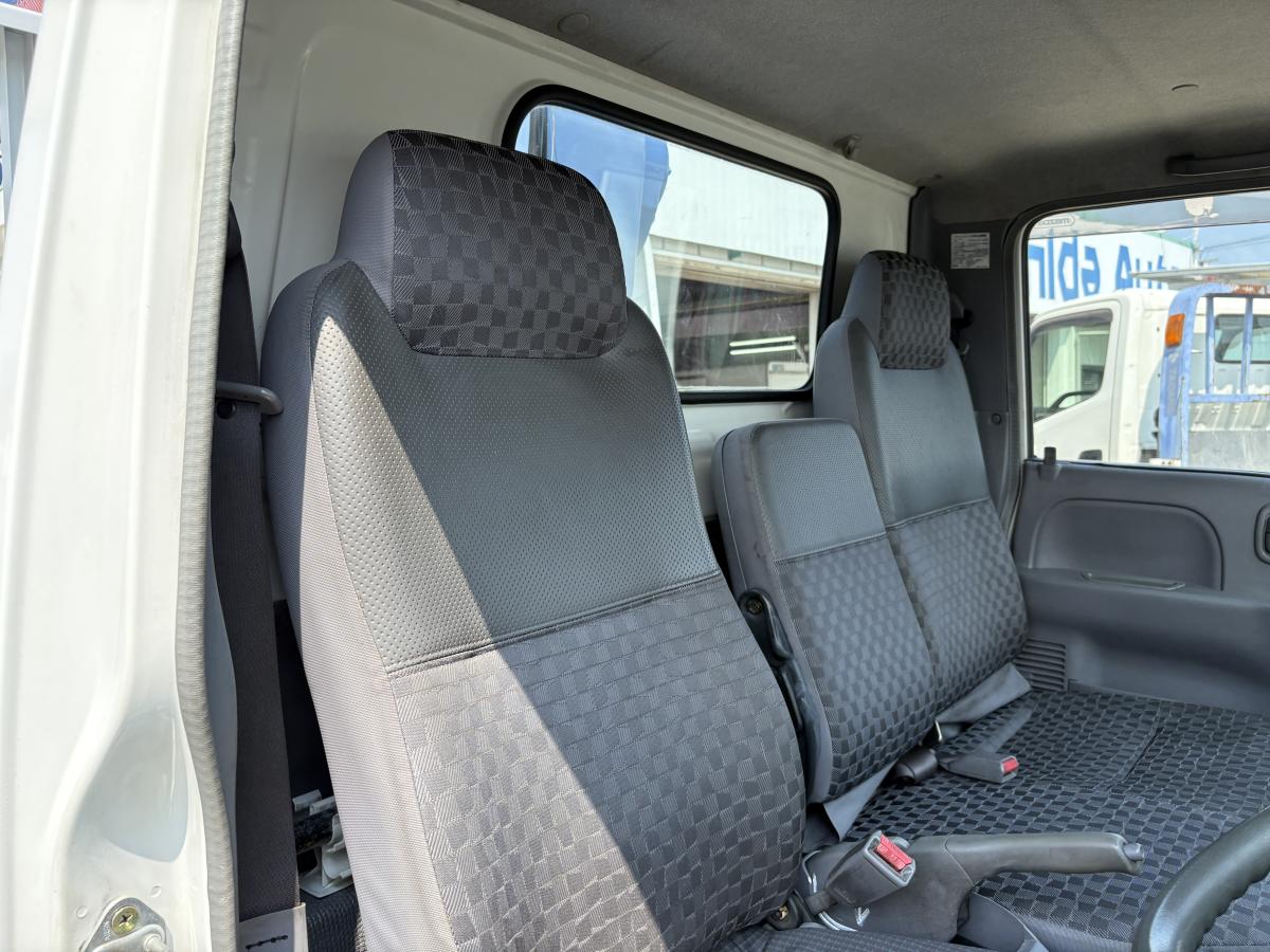 H18 タイタン 2t 3段クレーン|中古トラックの販売・買取・査定のアイナビ