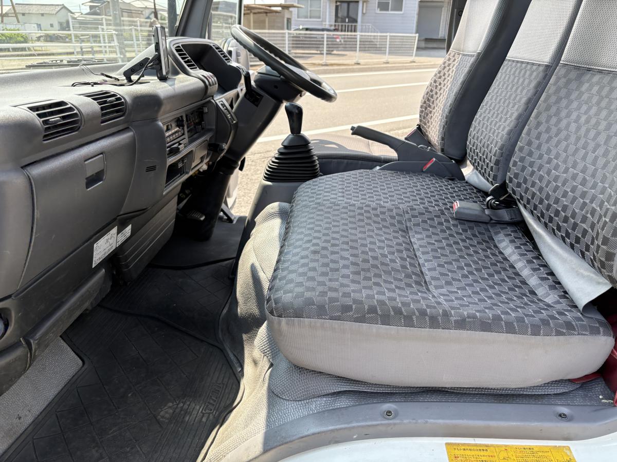 H18 タイタン 2t 3段クレーン|中古トラックの販売・買取・査定のアイナビ