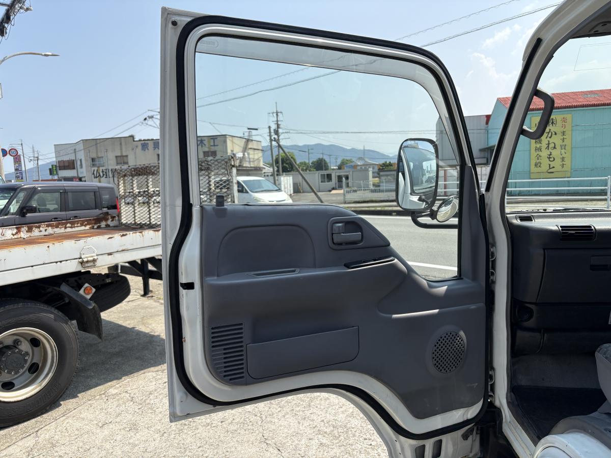 H18 タイタン 2t 3段クレーン|中古トラックの販売・買取・査定のアイナビ