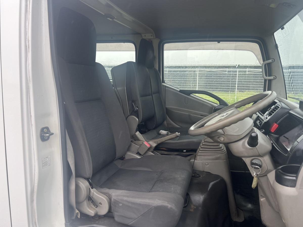 平成27年アトラスダブルキャブアルミバン切り替え4WD|中古トラックの販売・買取・査定のアイナビ