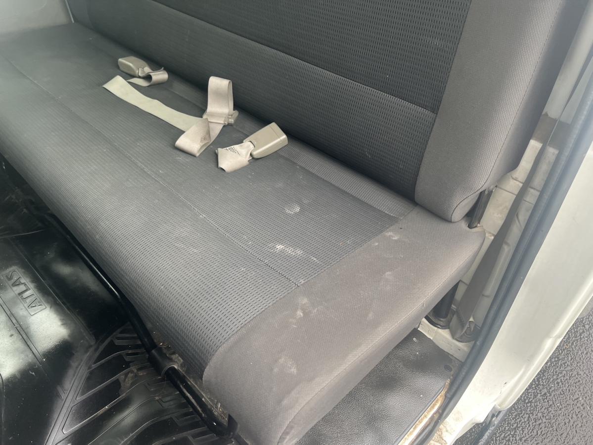 平成27年アトラスダブルキャブアルミバン切り替え4WD|中古トラックの販売・買取・査定のアイナビ