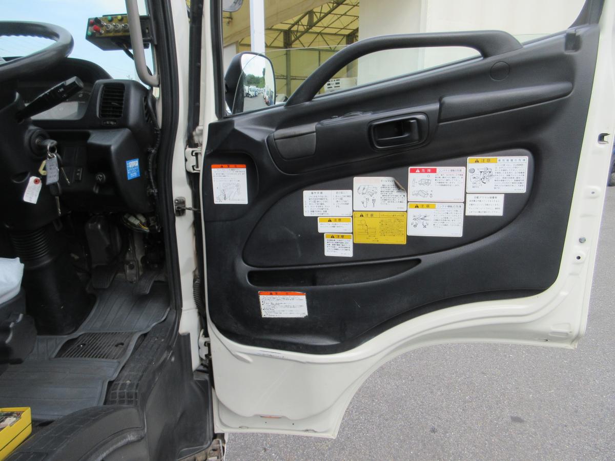 新明和 アームロール プレスコンテナ 増トン 車検付 !!|中古トラックの販売・買取・査定のアイナビ