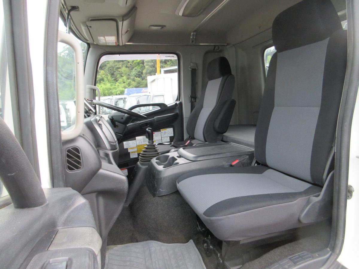 新明和 アームロール プレスコンテナ 増トン 車検付 !!|中古トラックの販売・買取・査定のアイナビ