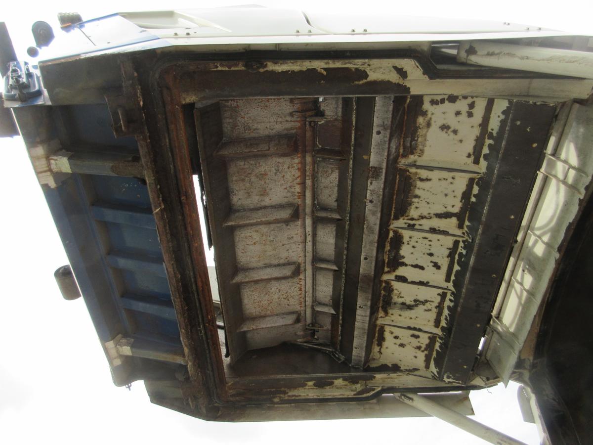 新明和 アームロール プレスコンテナ 増トン 車検付 !!|中古トラックの販売・買取・査定のアイナビ