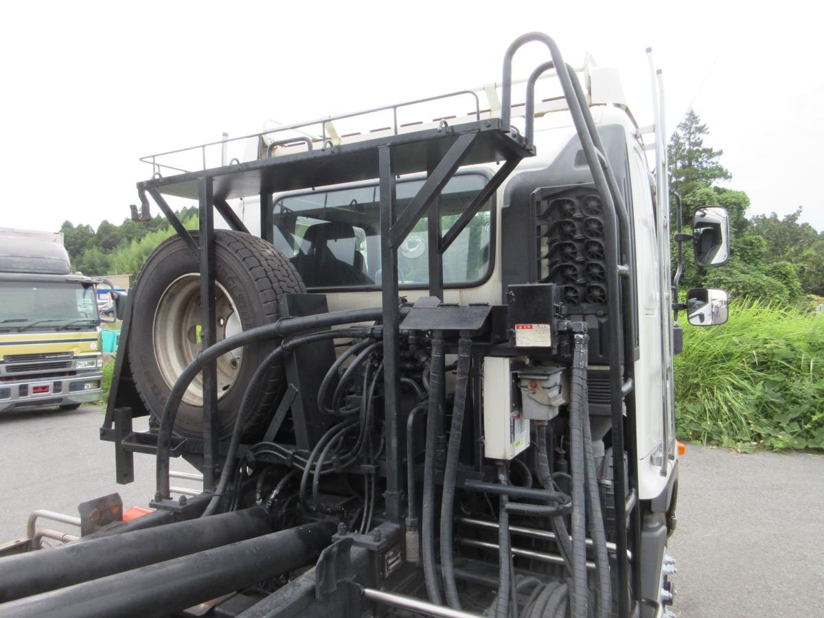 新明和 アームロール プレスコンテナ 増トン 車検付 !!|中古トラックの販売・買取・査定のアイナビ