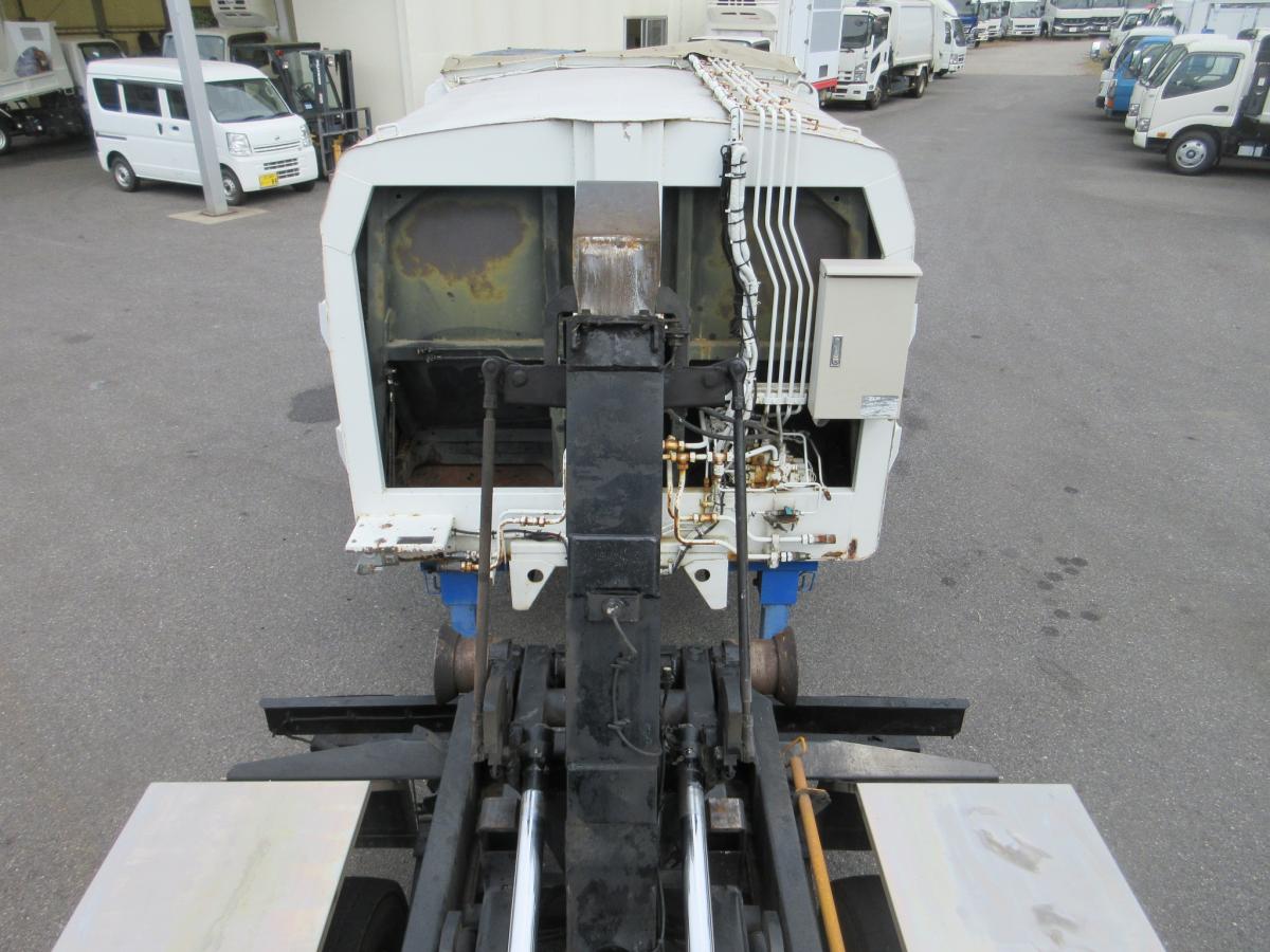 新明和 アームロール プレスコンテナ 増トン 車検付 !!|中古トラックの販売・買取・査定のアイナビ