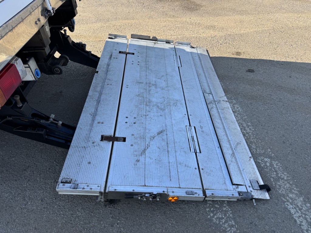 冷蔵冷凍車ワイドロングSDパワーゲート車検付|中古トラックの販売・買取・査定のアイナビ