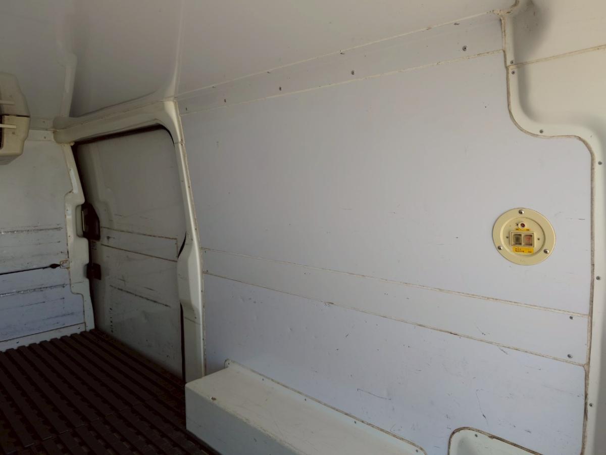 2.5クールバンDXロングボデイディーゼル車ナビ付ETC|中古トラックの販売・買取・査定のアイナビ