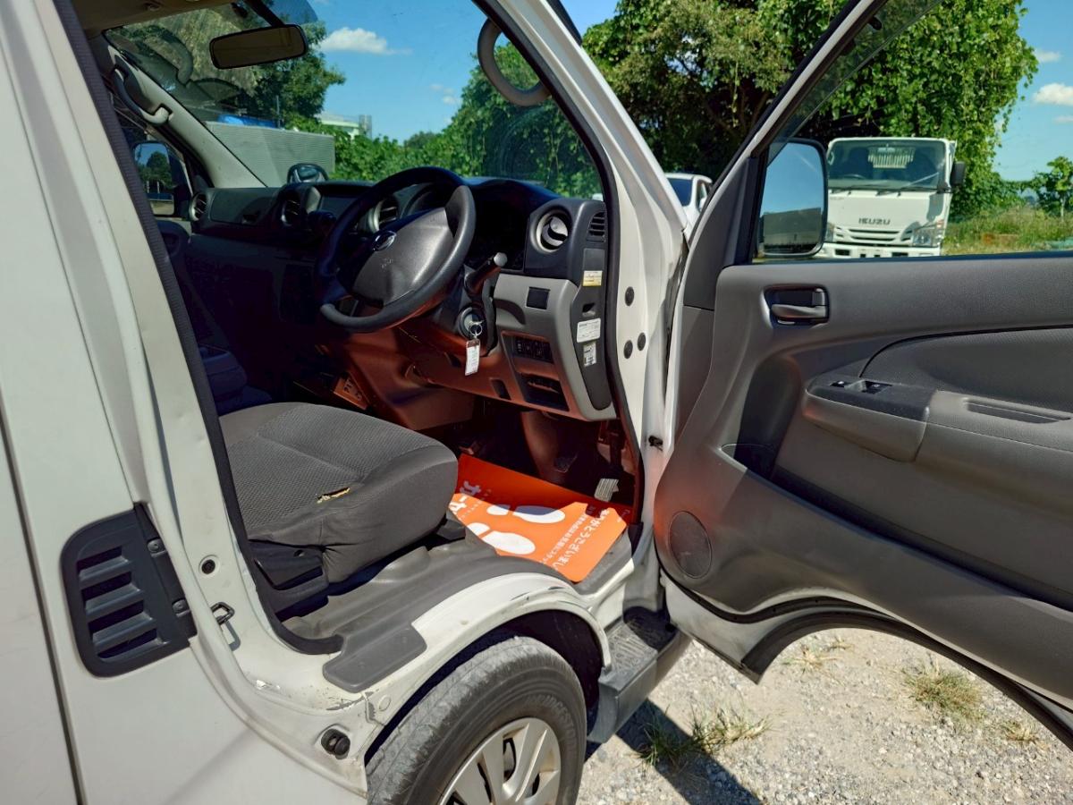 2.5クールバンDXロングボデイディーゼル車ナビ付ETC|中古トラックの販売・買取・査定のアイナビ