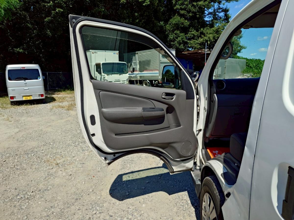 2.5クールバンDXロングボデイディーゼル車ナビ付ETC|中古トラックの販売・買取・査定のアイナビ