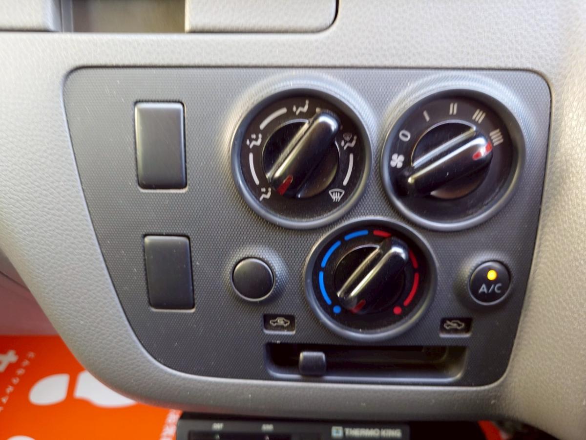 2.5クールバンDXロングボデイディーゼル車ナビ付ETC|中古トラックの販売・買取・査定のアイナビ