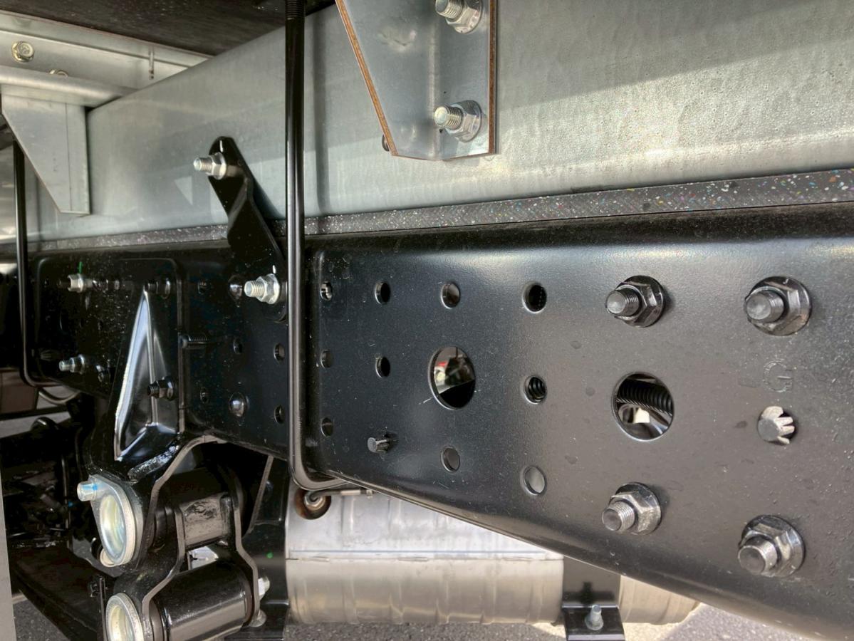 ☆未使用車 標準/10尺 純正ナビ ラッシング2段|中古トラックの販売・買取・査定のアイナビ