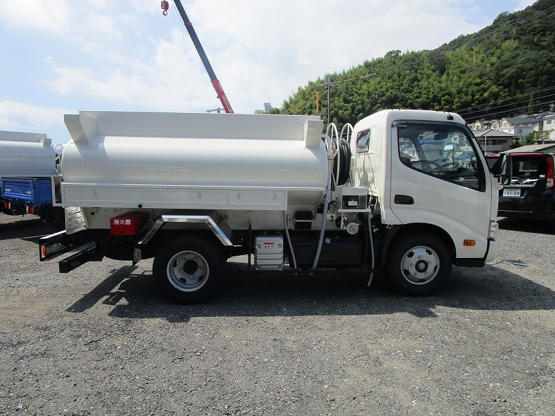 3KL タンク車 消防書類有り 未使用車|中古トラックの販売・買取・査定のアイナビ