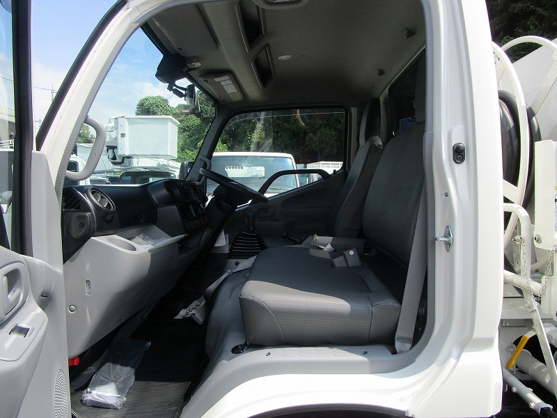 3KL タンク車 消防書類有り 未使用車|中古トラックの販売・買取・査定のアイナビ