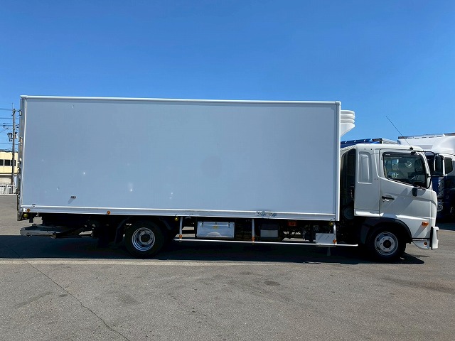ワンオーナー菱重コールドチェーンR404Aフルキャブ6速MT|中古トラックの販売・買取・査定のアイナビ