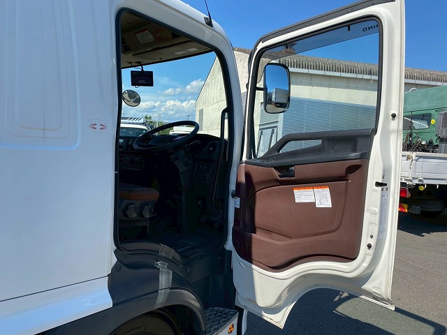 ワンオーナー菱重コールドチェーンR404Aフルキャブ6速MT|中古トラックの販売・買取・査定のアイナビ