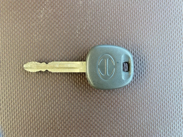 ワンオーナー菱重コールドチェーンR404Aフルキャブ6速MT|中古トラックの販売・買取・査定のアイナビ