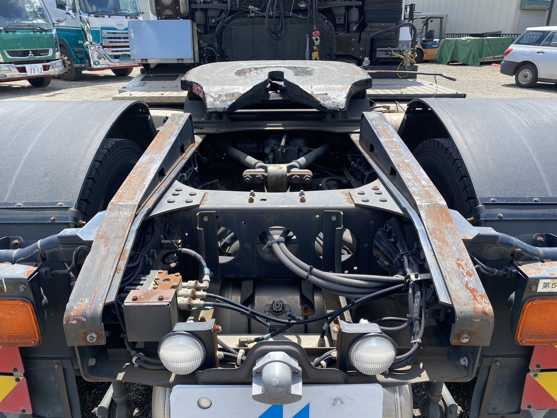 H27年式 ハイルーフトラクタ、車検付 マニュアル車|中古トラックの販売・買取・査定のアイナビ