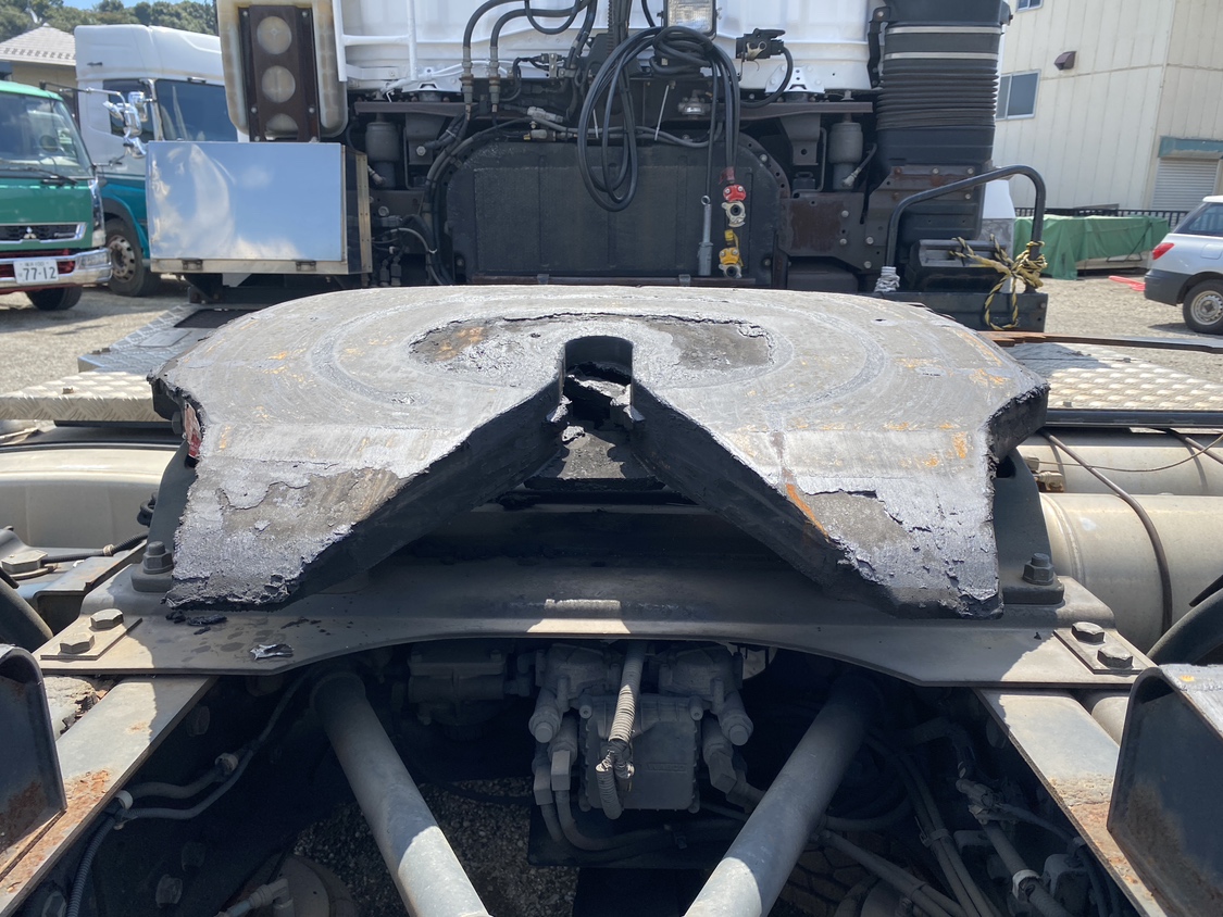 H27年式 ハイルーフトラクタ、車検付 マニュアル車|中古トラックの販売・買取・査定のアイナビ