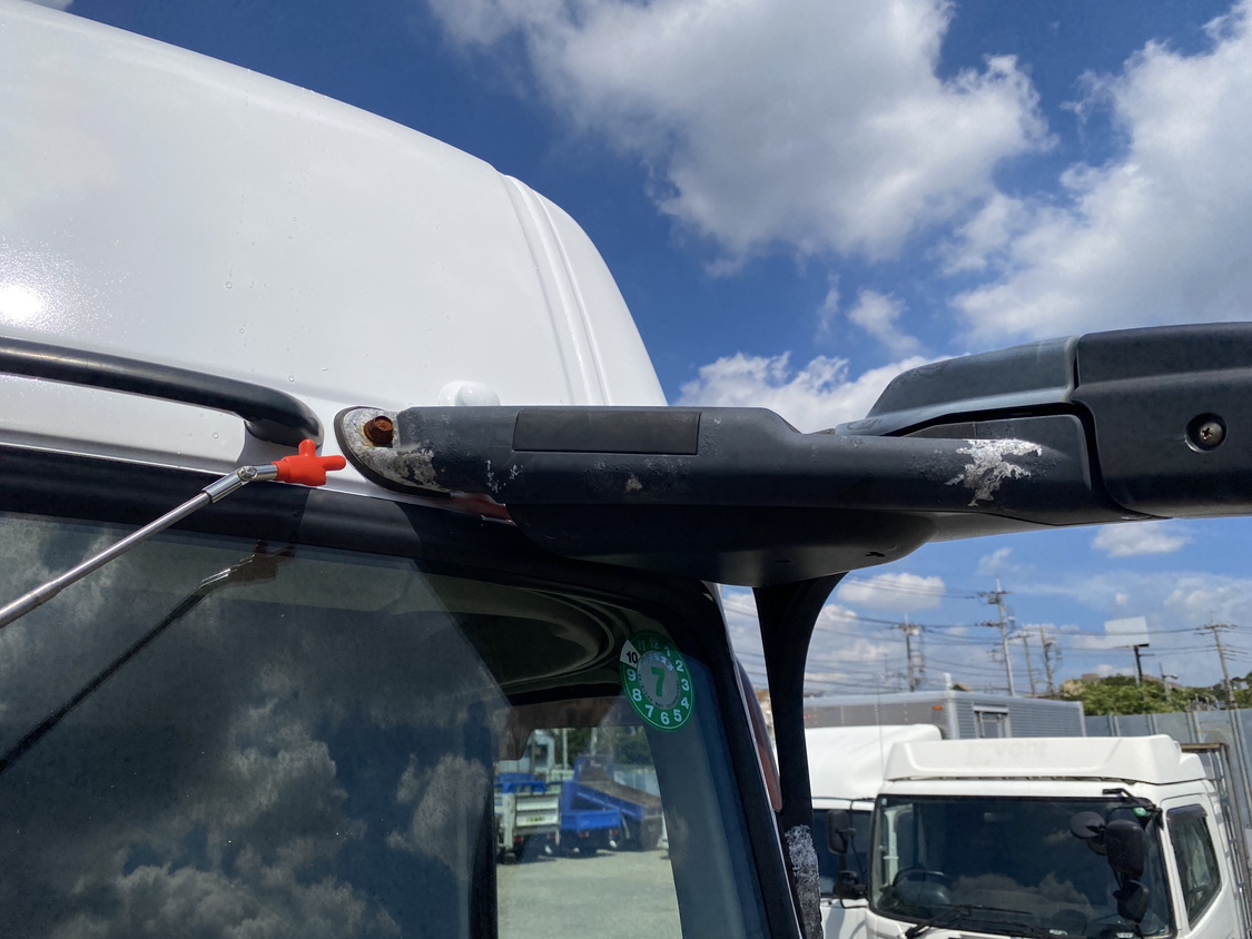 H27年式 ハイルーフトラクタ、車検付 マニュアル車|中古トラックの販売・買取・査定のアイナビ