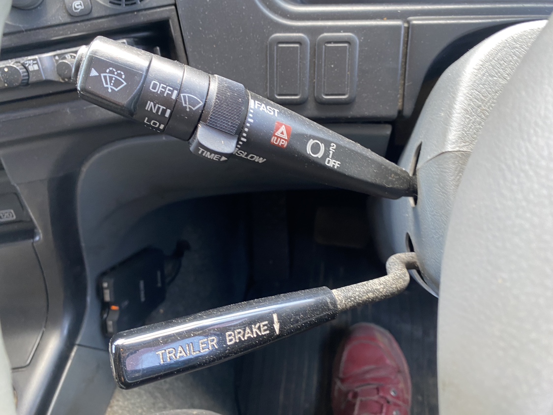 H27年式 ハイルーフトラクタ、車検付 マニュアル車|中古トラックの販売・買取・査定のアイナビ