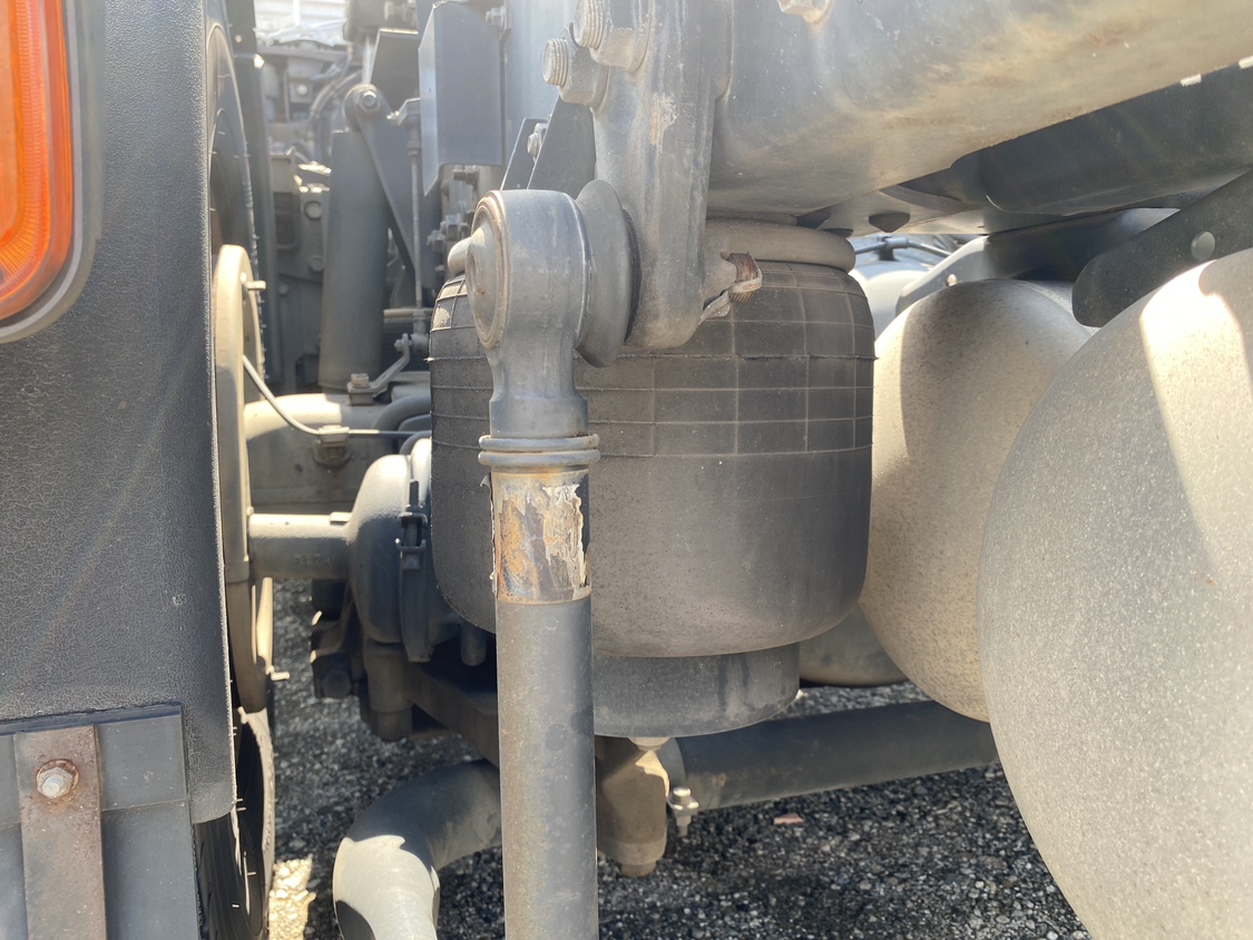 H27年式 ハイルーフトラクタ、車検付 マニュアル車|中古トラックの販売・買取・査定のアイナビ