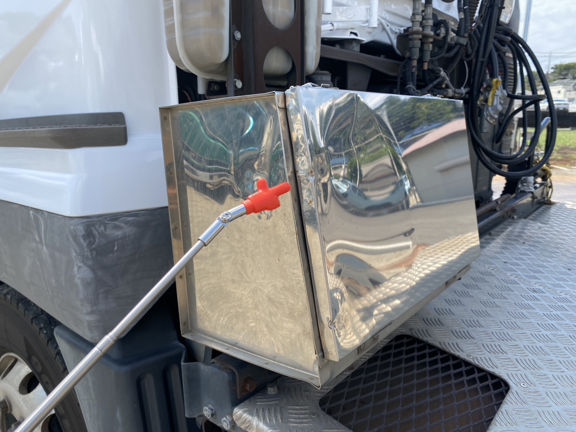 H27年式 ハイルーフトラクタ、車検付 マニュアル車|中古トラックの販売・買取・査定のアイナビ