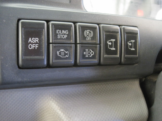 5段ブームリアジャッキ付ラジコン付ショートボディ床縞板|中古トラックの販売・買取・査定のアイナビ