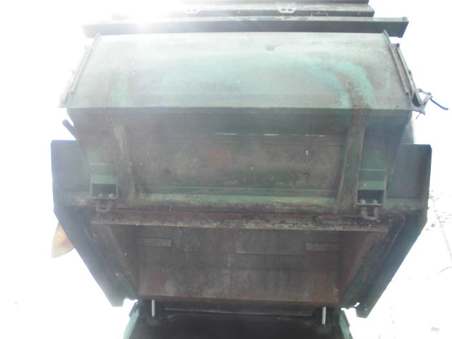 4Tパッカー車回転式ダンプ式塵芥車新明和2.55T積載|中古トラックの販売・買取・査定のアイナビ