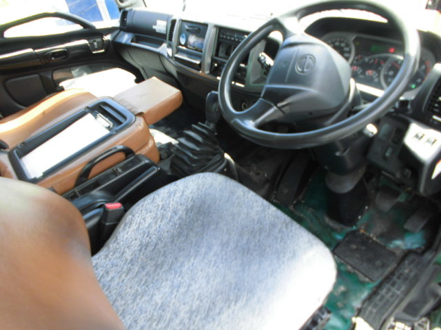 4Tパッカー車回転式ダンプ式塵芥車新明和2.55T積載|中古トラックの販売・買取・査定のアイナビ