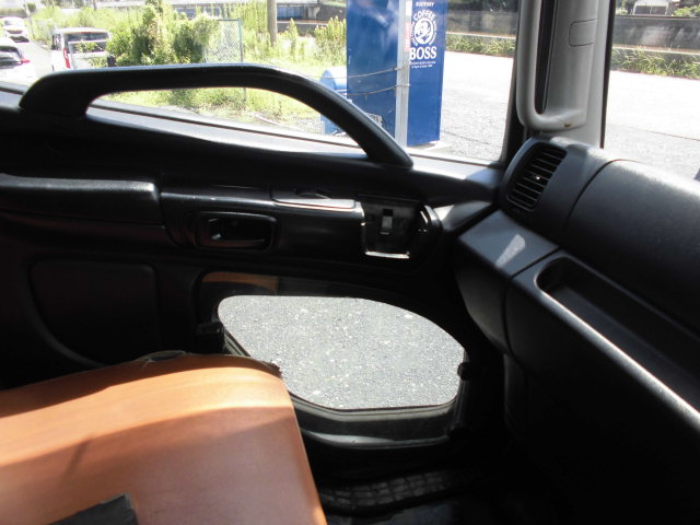 4Tパッカー車回転式ダンプ式塵芥車新明和2.55T積載|中古トラックの販売・買取・査定のアイナビ