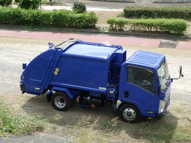 いすゞ 平成24年式 塵芥車 4.3立米 プレス式|中古トラックの販売・買取・査定のアイナビ