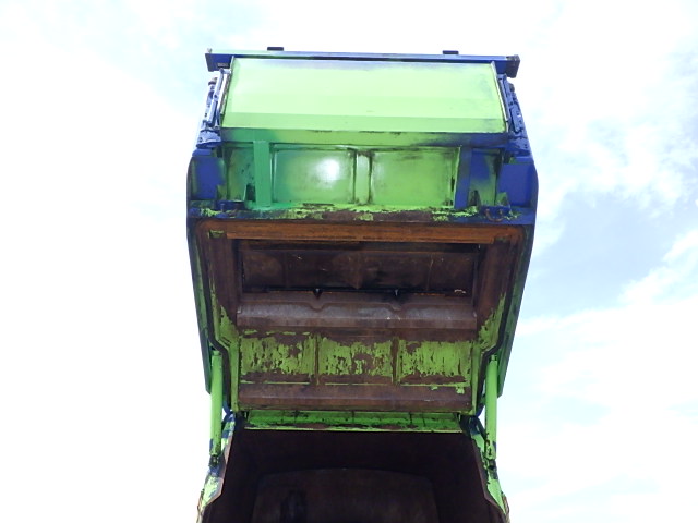 いすゞ 平成24年式 塵芥車 4.3立米 プレス式|中古トラックの販売・買取・査定のアイナビ