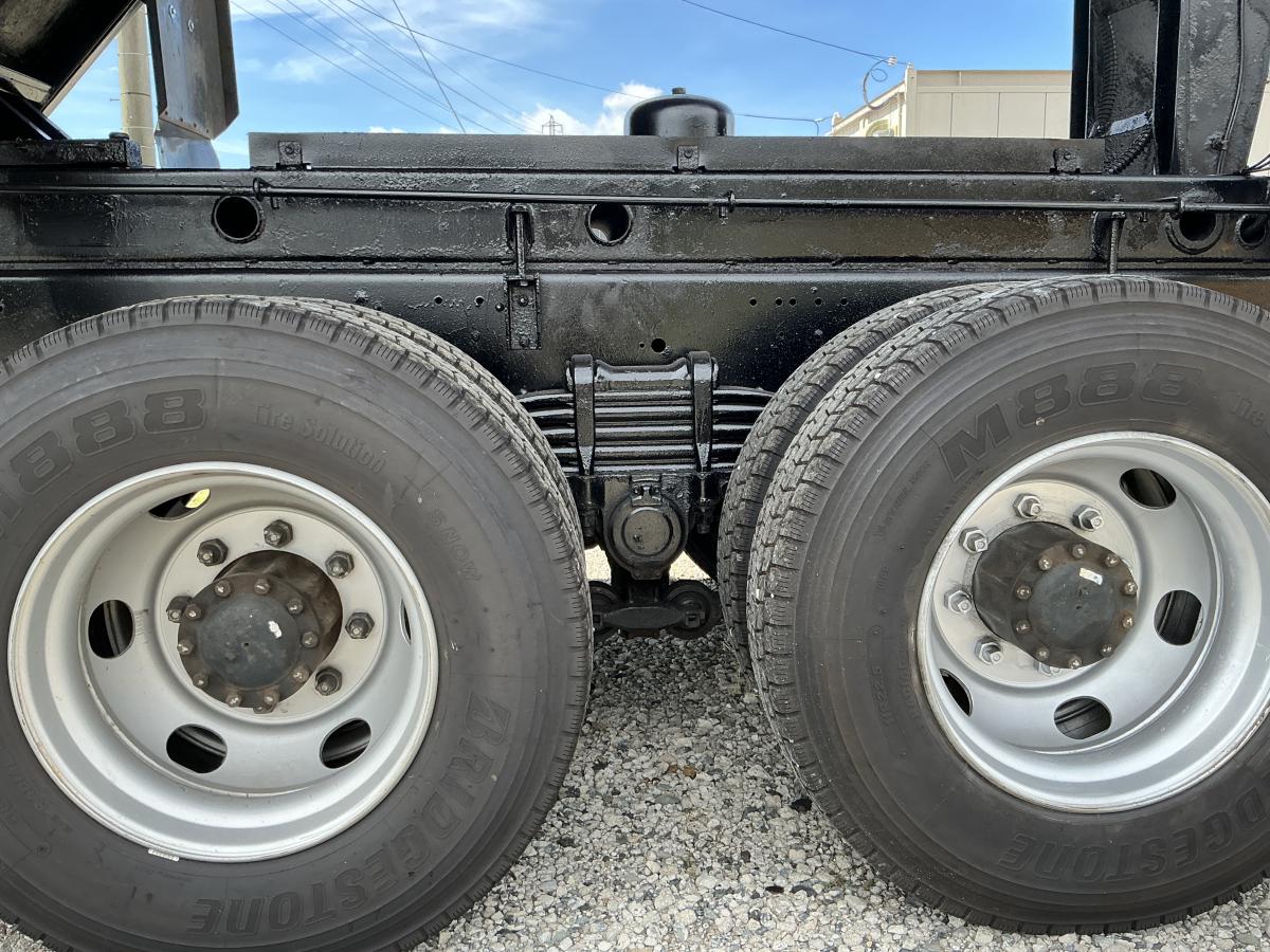 ★H19イスズギガ深ダンプ22トン車|中古トラックの販売・買取・査定のアイナビ