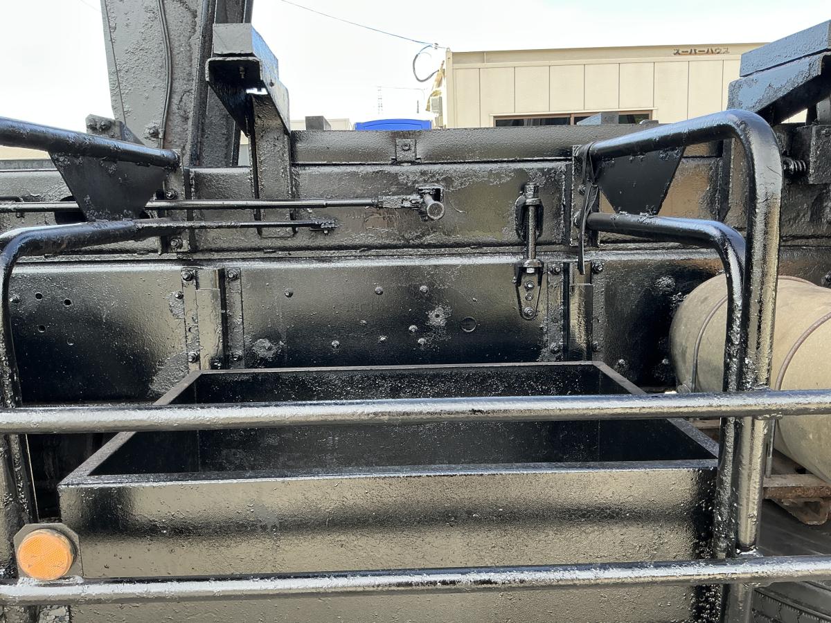 ★H19イスズギガ深ダンプ22トン車|中古トラックの販売・買取・査定のアイナビ