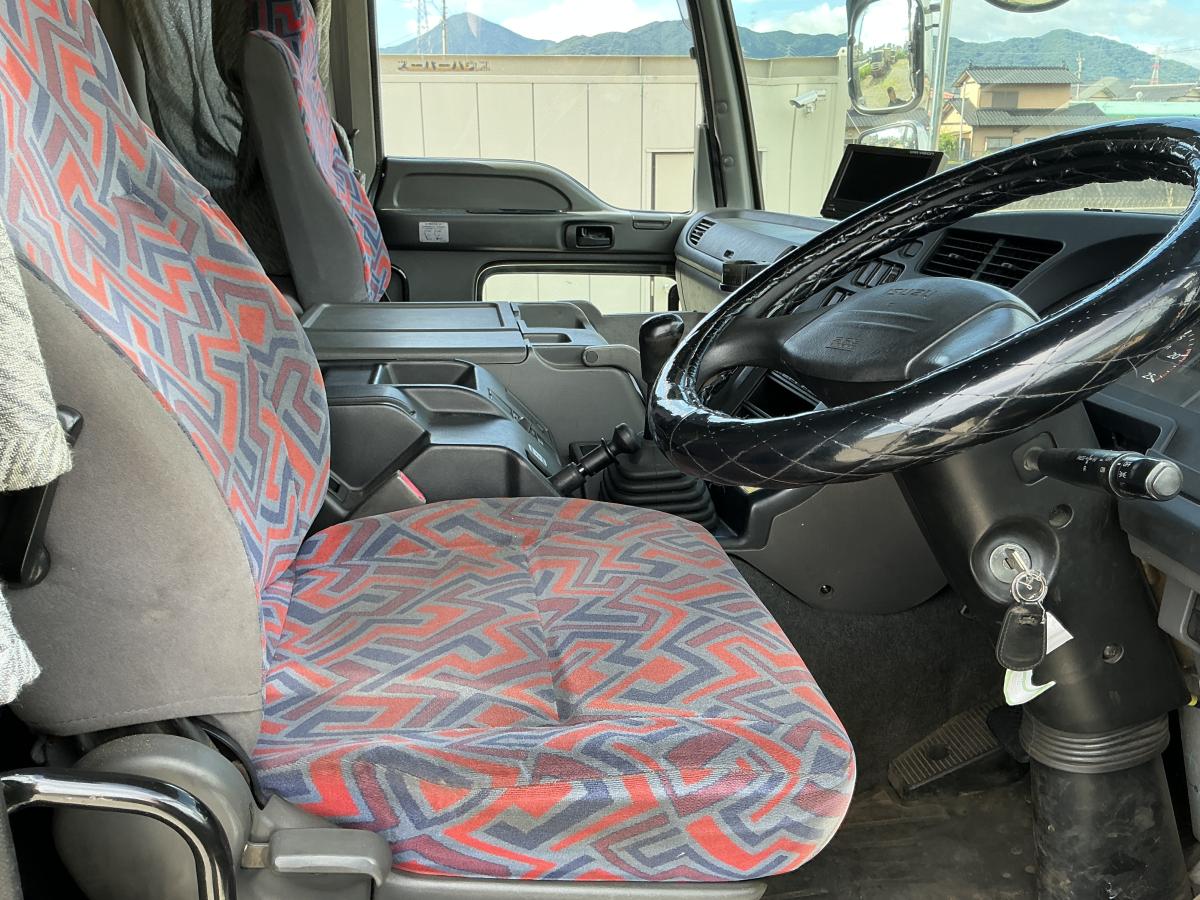 ★H19イスズギガ深ダンプ22トン車|中古トラックの販売・買取・査定のアイナビ