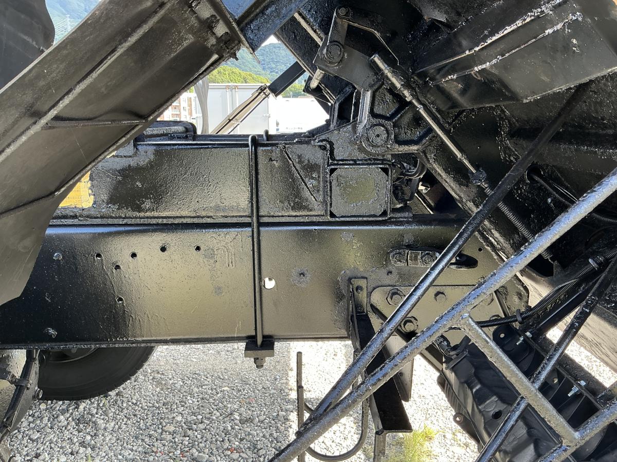 ★H19イスズギガ深ダンプ22トン車|中古トラックの販売・買取・査定のアイナビ