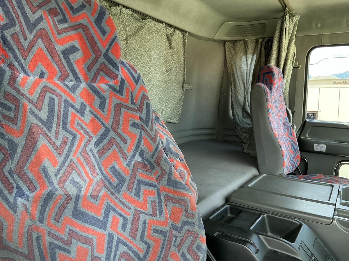 ★H19イスズギガ深ダンプ22トン車|中古トラックの販売・買取・査定のアイナビ