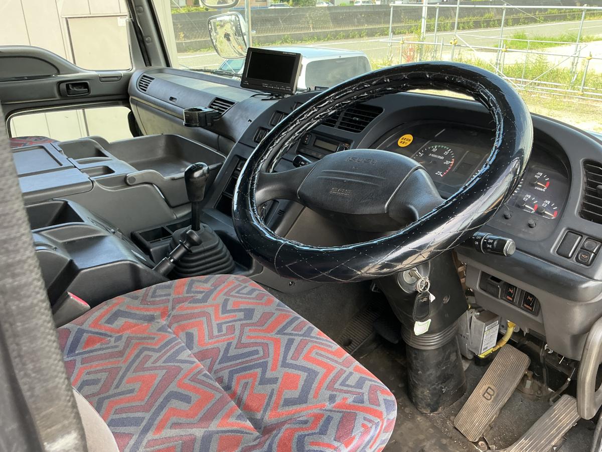 ★H19イスズギガ深ダンプ22トン車|中古トラックの販売・買取・査定のアイナビ