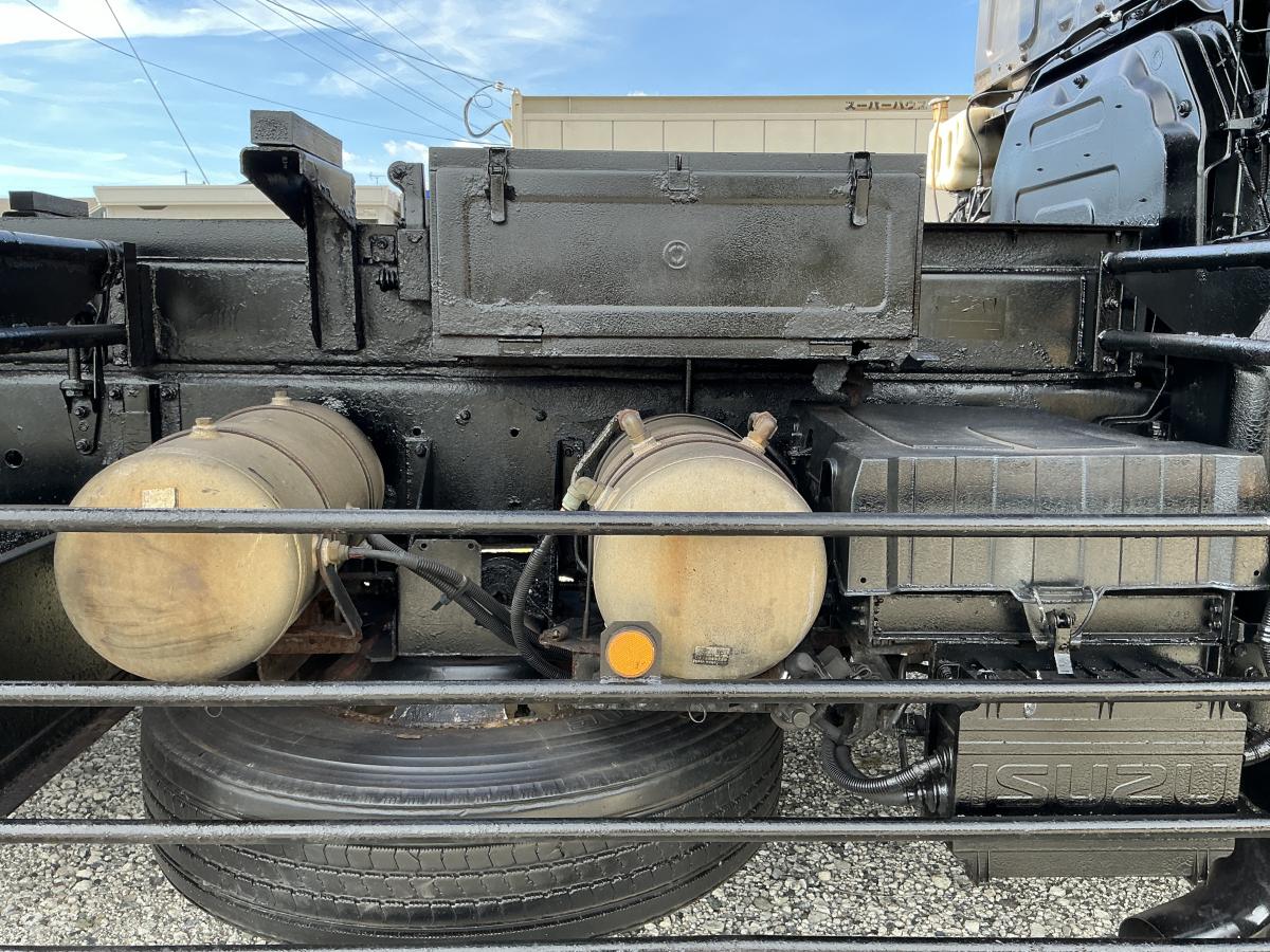 ★H19イスズギガ深ダンプ22トン車|中古トラックの販売・買取・査定のアイナビ