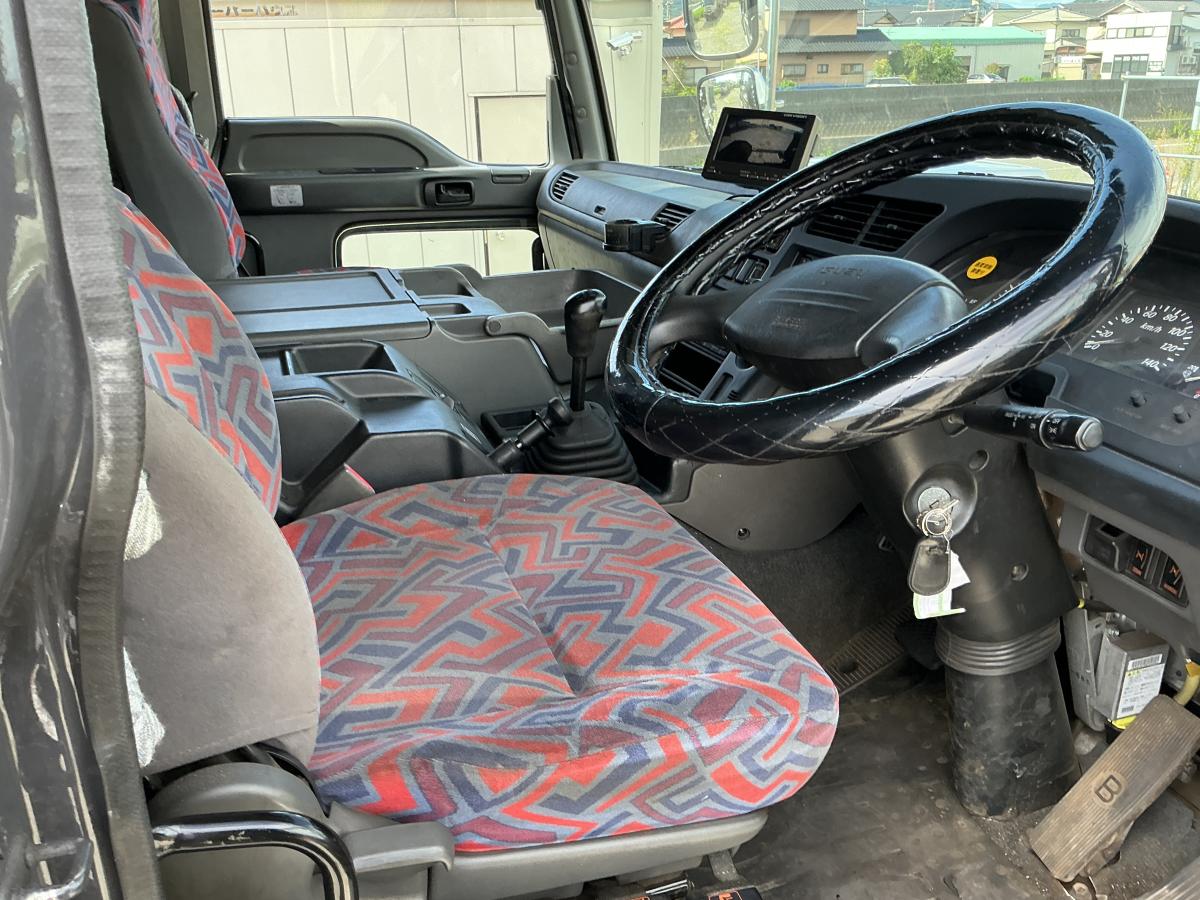 ★H19イスズギガ深ダンプ22トン車|中古トラックの販売・買取・査定のアイナビ