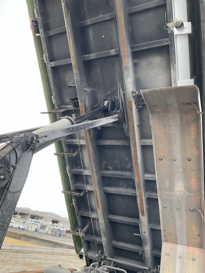 ★H18日野プロフィア深ダンプ22トンステンレスボディ水密|中古トラックの販売・買取・査定のアイナビ