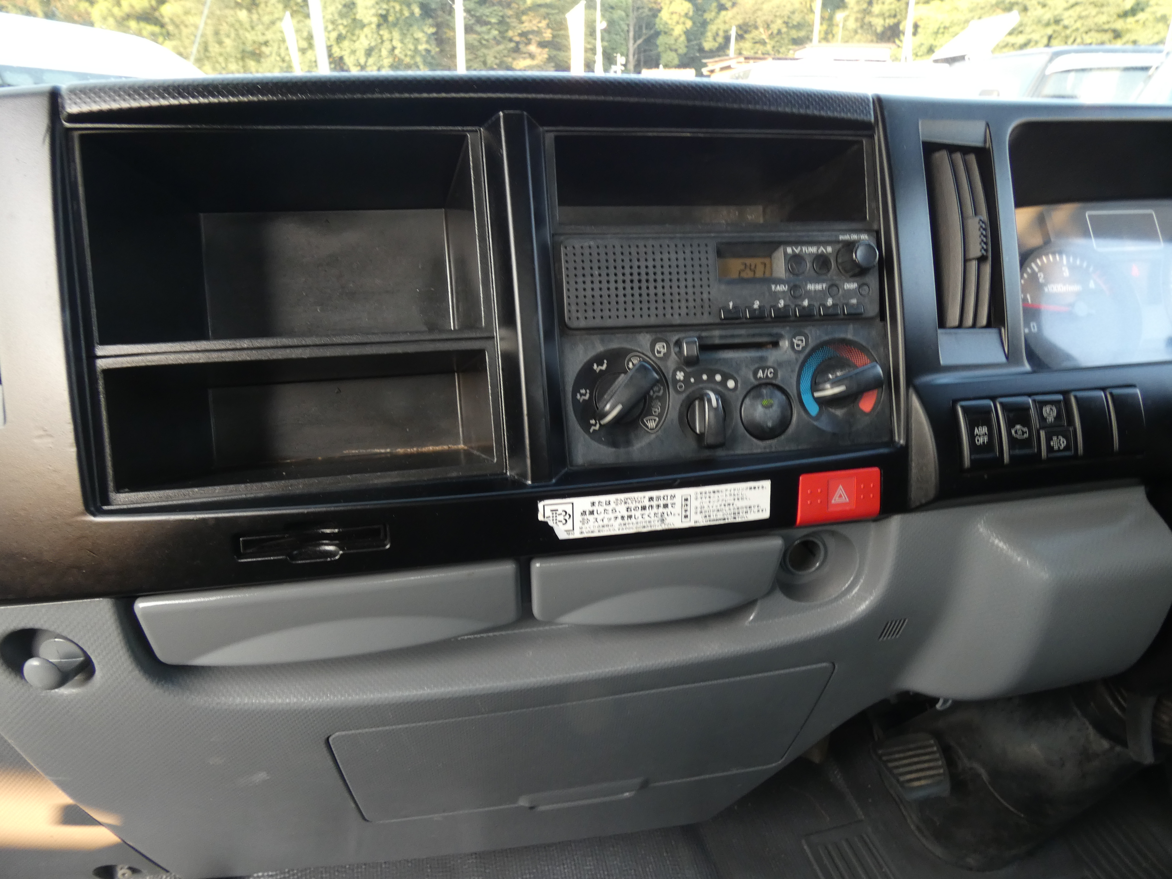 エルフ　2トン　ダンプ　コボレーン付き　250908|中古トラックの販売・買取・査定のアイナビ