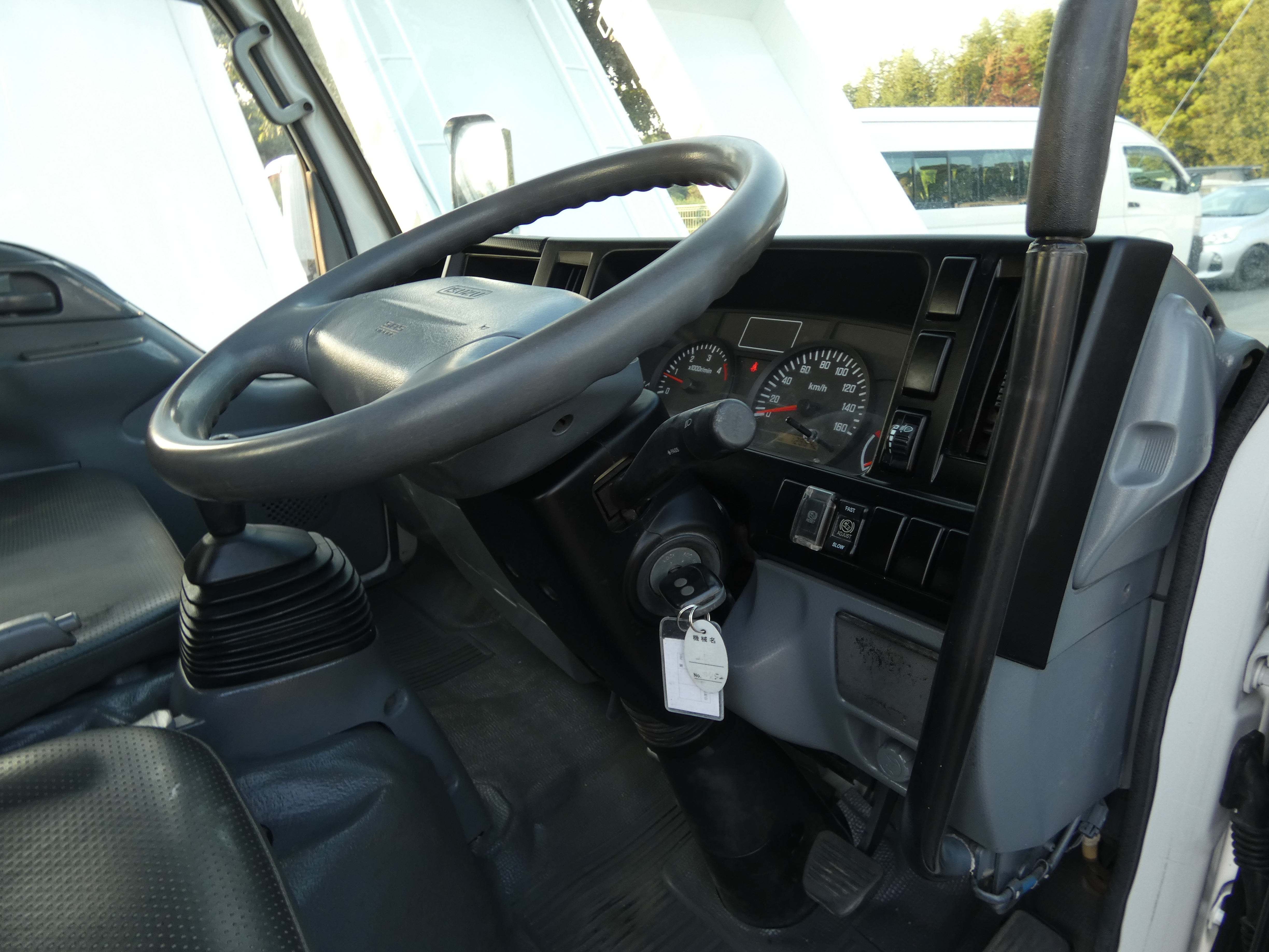 エルフ　2トン　ダンプ　コボレーン付き　250908|中古トラックの販売・買取・査定のアイナビ