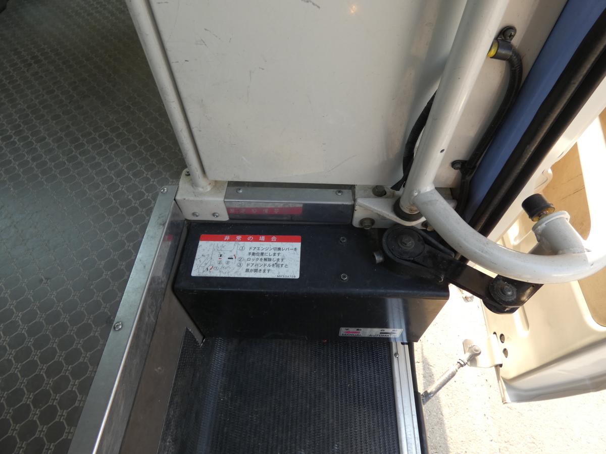 H18　29人乗り マイクロバス AT オートスイングドア　250909|中古トラックの販売・買取・査定のアイナビ