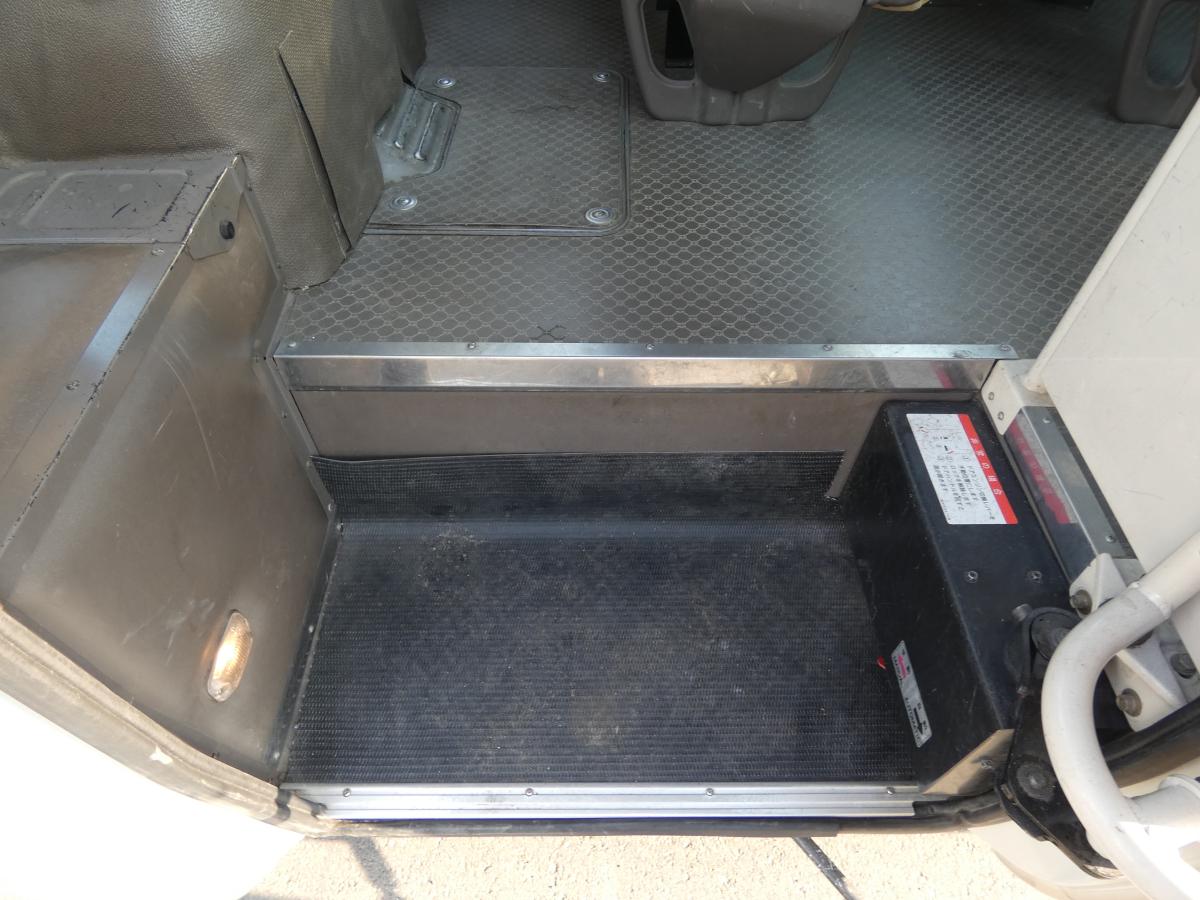 H18　29人乗り マイクロバス AT オートスイングドア　250909|中古トラックの販売・買取・査定のアイナビ